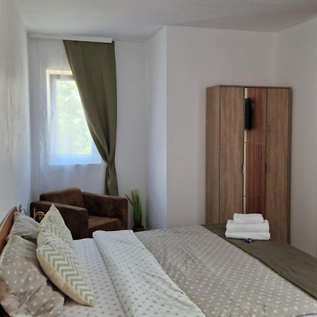 Huesca House Hotel Turda Ngoại thất bức ảnh