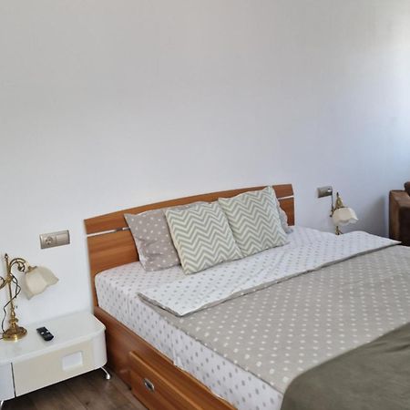 Huesca House Hotel Turda Ngoại thất bức ảnh
