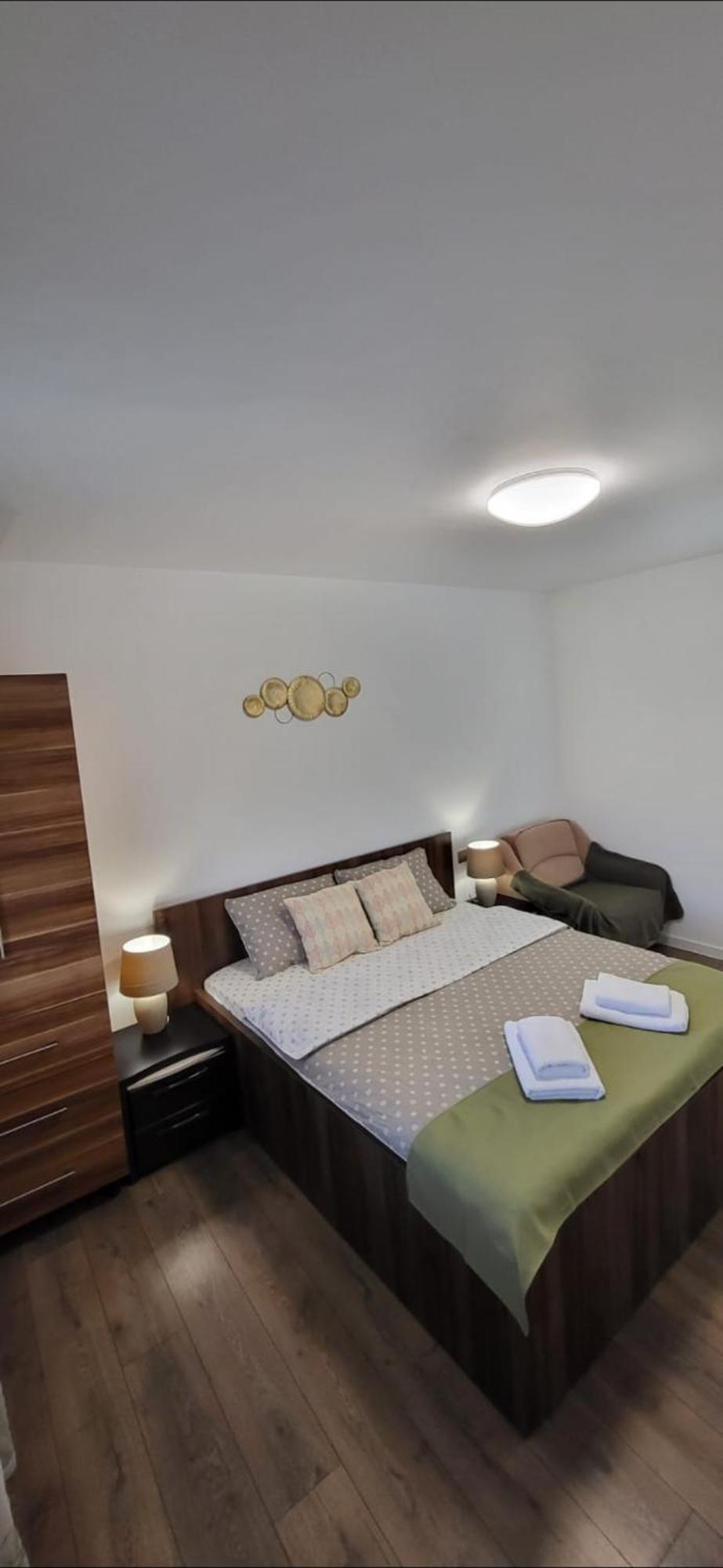 Huesca House Hotel Turda Ngoại thất bức ảnh